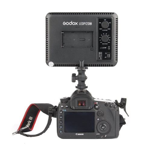 Осветитель светодиодный Godox LEDP120C накамерный фото 5